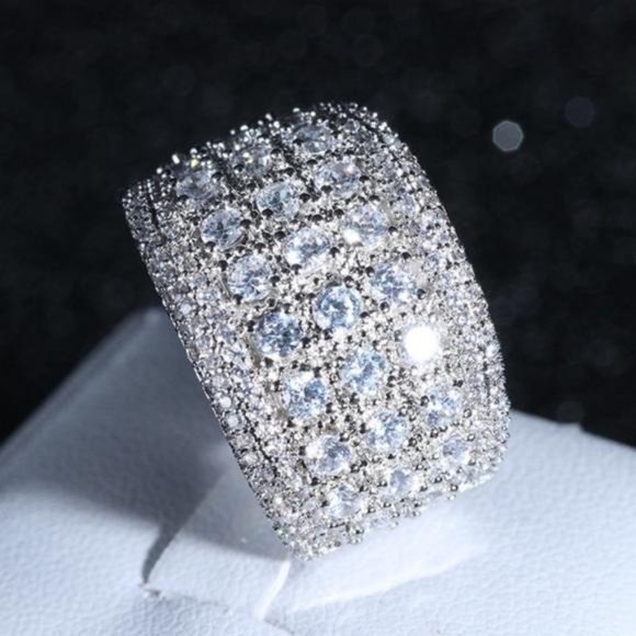 NEW SILVER ROUND DIAMOND PAVE WIDE BAND RING, CUTE RING, SHINY RING. - Picture 6 of 10